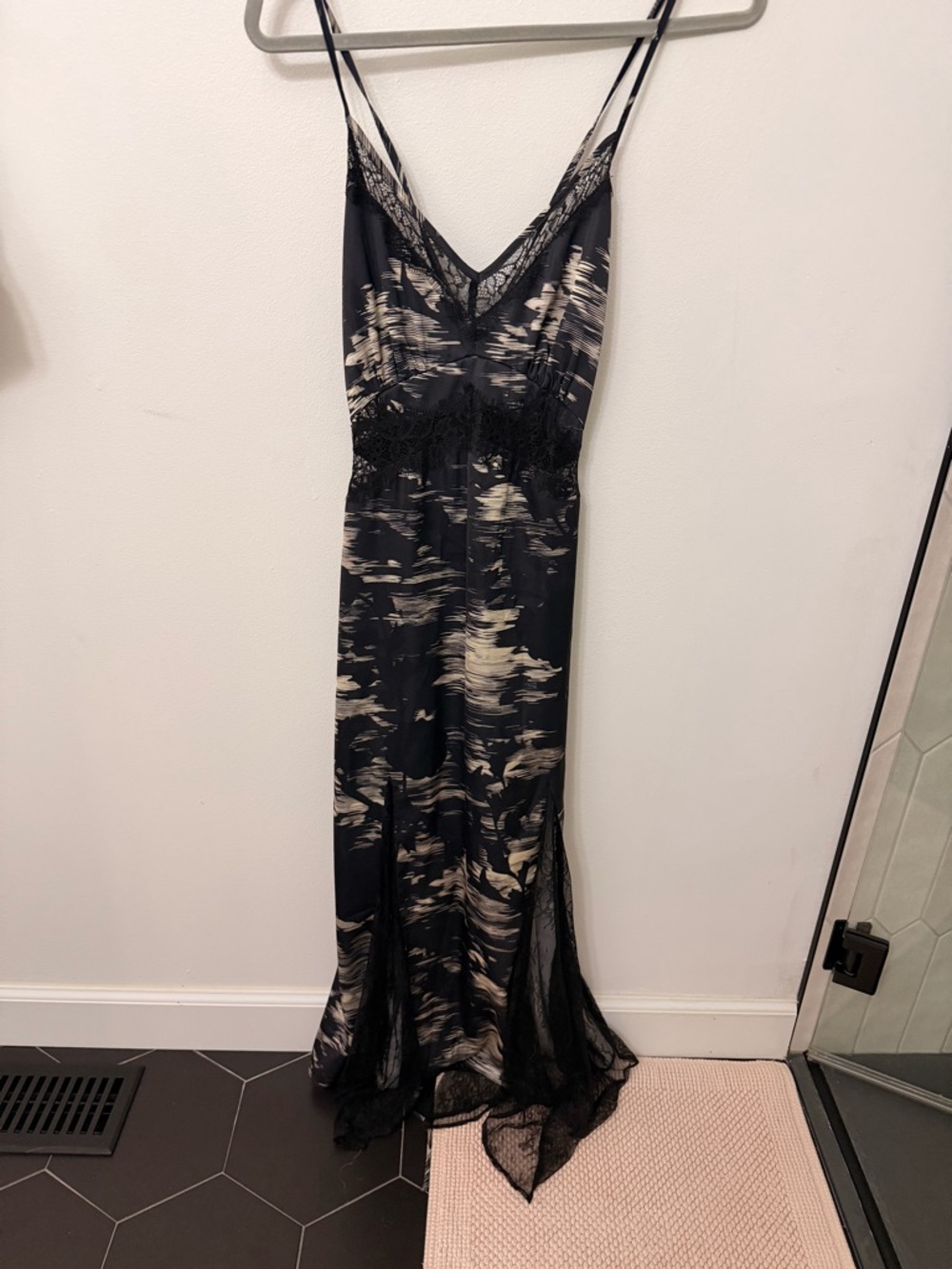 NWT Elan Black and Cream Lace-Trim Slip Dress